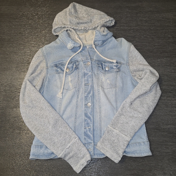 Light Blue Denim Jacket with Gray Sleeves - Picture 4 of 4